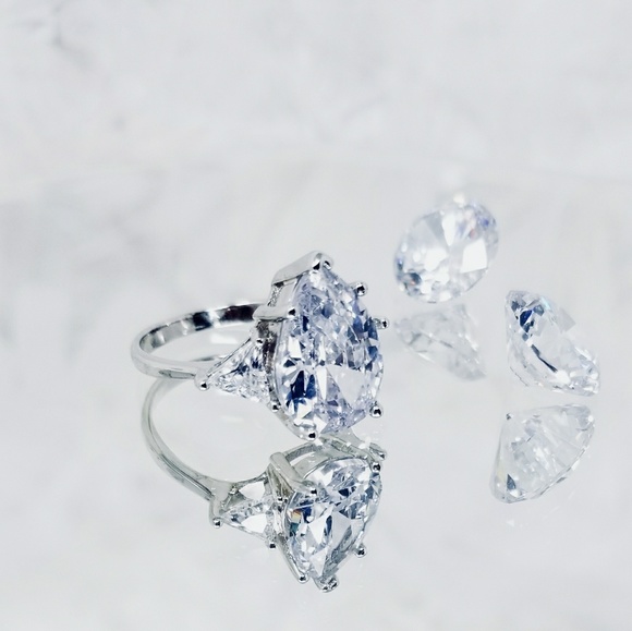 💍7CT PEAR DIAMOND & 1CT TRILLIONS SIDES💍5,6,7,8 - Picture 3 of 8